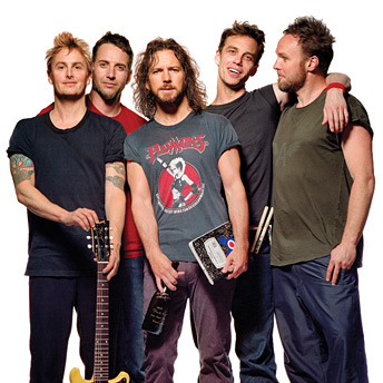 Pearl Jam, una delle più importanti band degli anni 90 che hanno portato il Grunge a nuove vette, superandolo.