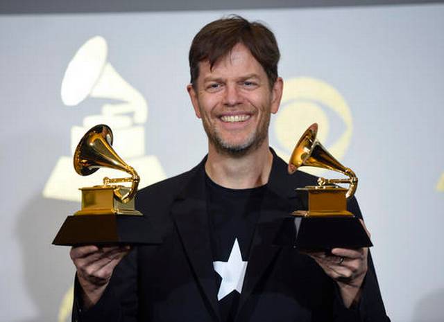 Donny McCaslin, sassofonista nell'album Blackstar, ritirà i premi vinti dallo scomparso David Bowie