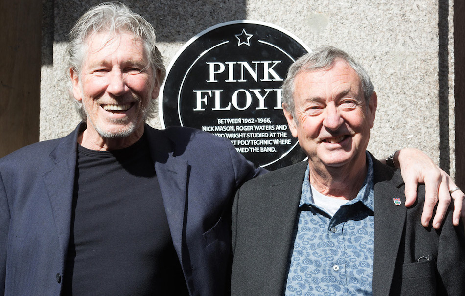 Roger Waters e Nick Mason presenziano ad una mostra dedicata alla loro storica band, i Pink Floyd