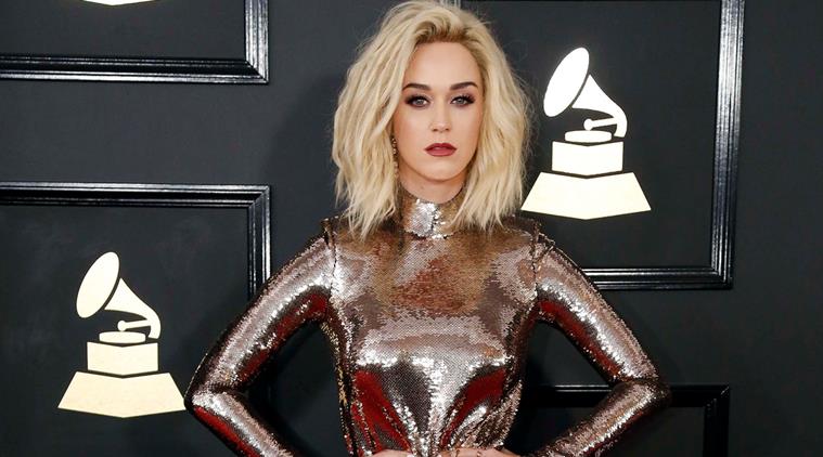 Katy Perry col suo nuovo look la sera dei Grammy Awards 2017